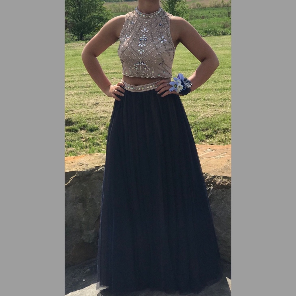 Prom Dress - Picture 2 of 4